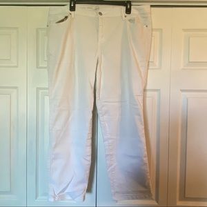Westport W62 white denim capris